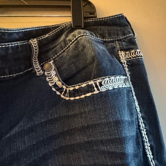 Maurice’s cropped jeans - Picture 2 of 7